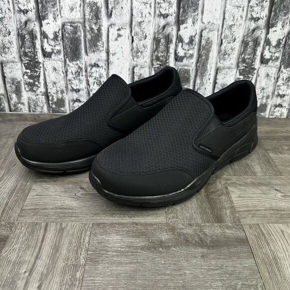 Skechers Equalizer Men size 12 Triple Black Slip On Casual Shoes Wide - Picture 3 of 8